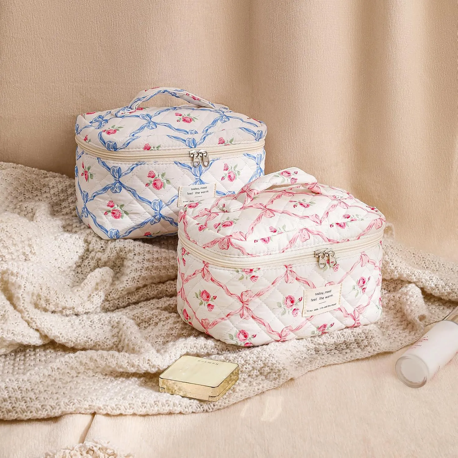 Large Quilted Makeup Bag for Women and Girls, Cute Coquette Floral Cotton Cosmetic Bag, Aesthetic Travel Organized Toiletry Bags (01Pink Bows)
