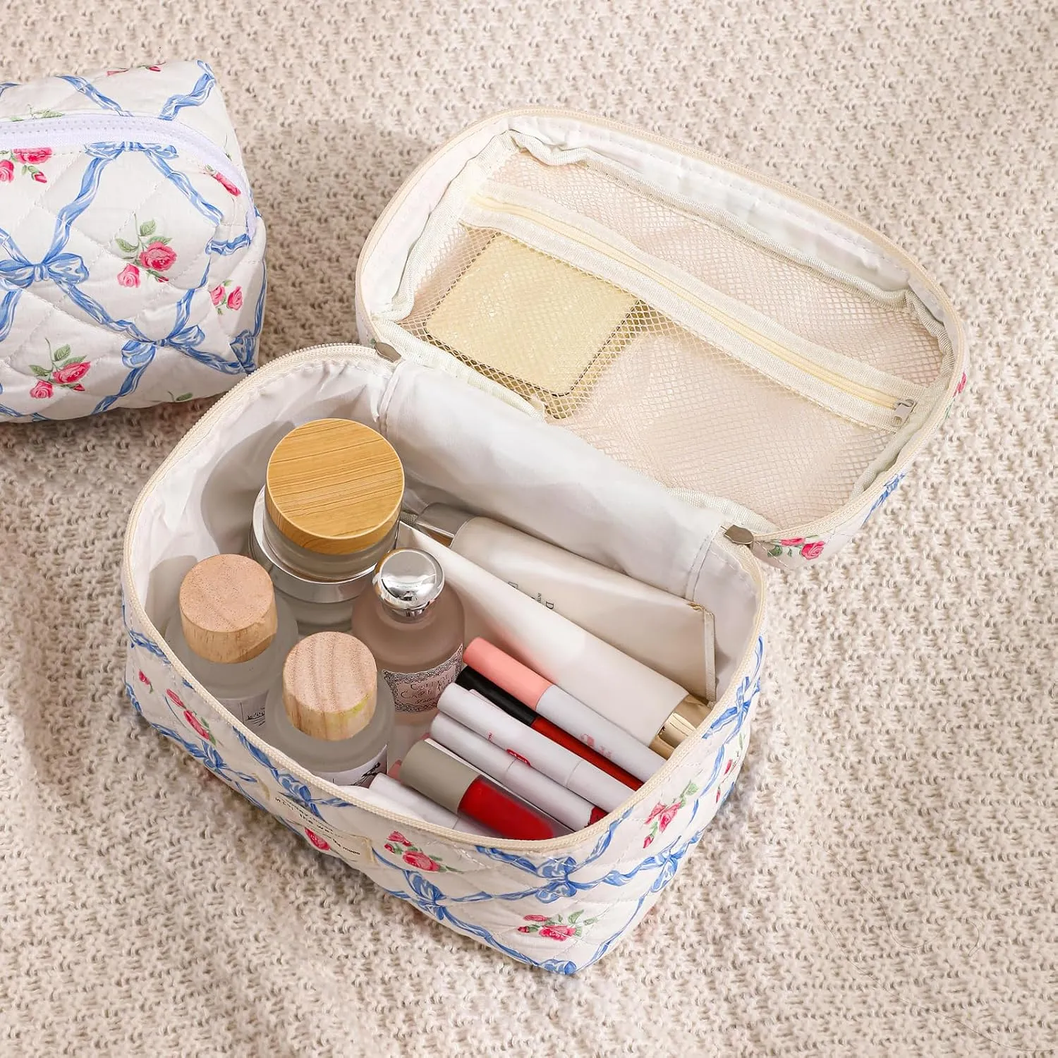 Large Quilted Makeup Bag for Women and Girls, Cute Coquette Floral Cotton Cosmetic Bag, Aesthetic Travel Organized Toiletry Bags (01Pink Bows)