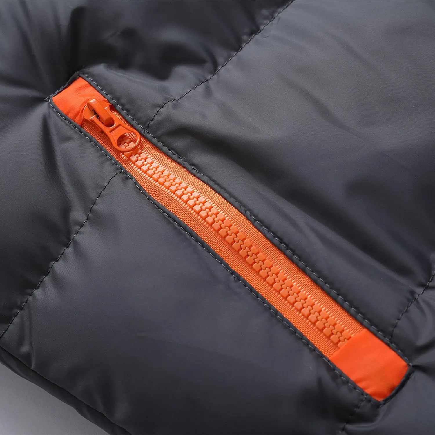 Men's Lightweight Puffer Jacket Hooded Full Zip Water-Resistant Quilted Lined Winter Coats Lightweight Keep Warm Coat