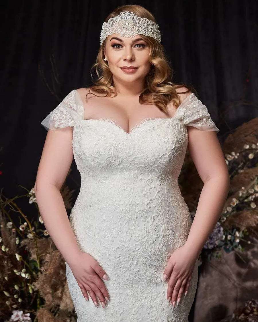 Mermaid Elegant Wedding Gown With Lace