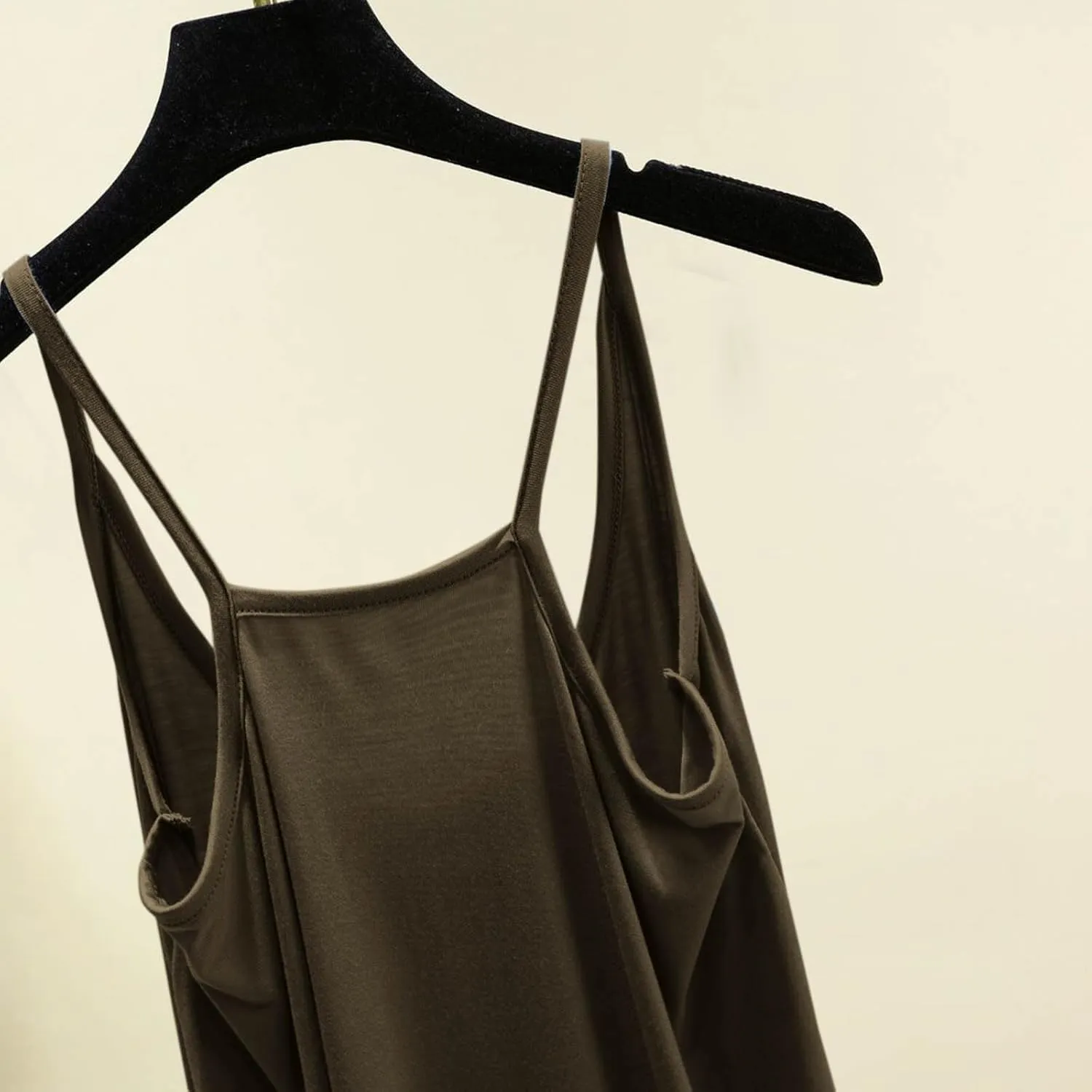Oplxuo Women Camisole Spaghetti Strap Tank Top Casual Loose Layering Cami Undershirt for Yoga